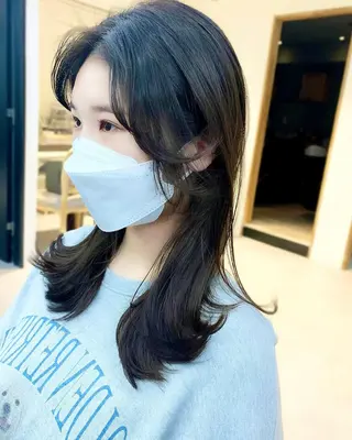 ロング カラー パーマ ヘアアレンジ メンズ キッズ ネイル マツエク・マツパ アイブロウ 似合せレイヤー/ 柔らか透明感カラーのヘアスタイル