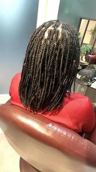 ミディアム SPINEL Sawaのヘアスタイル
