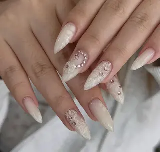 ネイル エリ🫧 nail池袋東口のネイルデザイン