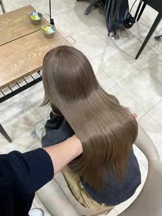ロング カラー KOTA / ハイトーン/髪質改善のヘアスタイル