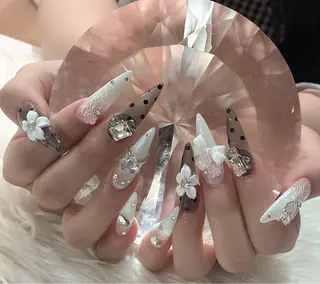 ネイル LoaChaton kaeのネイルデザイン