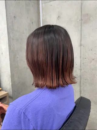 ショート バタフライレイヤー/ ニシトモユキのヘアスタイル