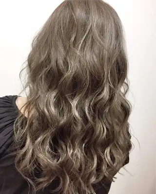 ロング カラー 海外風レイヤーカット 👑店長 平松 由のヘアスタイル