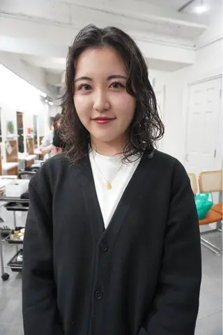 ミディアム カラー パーマ レイヤー／パーマ TAKUYAのヘアスタイル