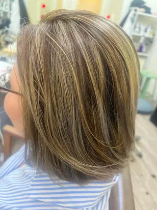 ミディアム カラー 鶴見 和美のヘアスタイル