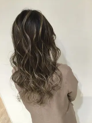 セミロング カラー 髪質改善カラー韓国風 レイヤーtudaのヘアスタイル
