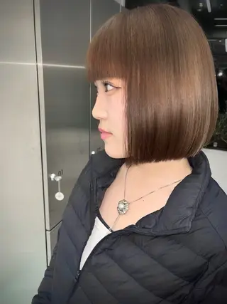 ショート kosoraレイヤー ハイトーン/デザインのヘアスタイル