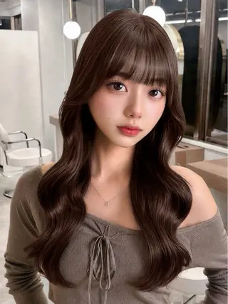 ロング カラー 友田 那都のヘアスタイル