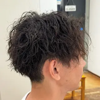 ショート パーマ メンズ 吉田 新平のヘアスタイル