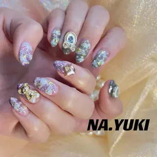 ネイル 🦋 Queenieのネイルデザイン