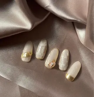 ネイル May.by Charme  Hのネイルデザイン