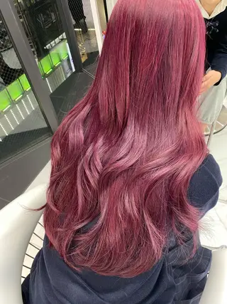 ロング 都筑 莉佳子のヘアスタイル
