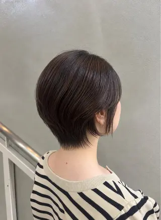 ショート コトノ/レイヤー /透明感カラーのヘアスタイル