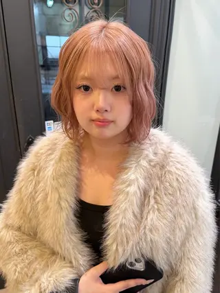 ミディアム カラー Karin／ レイヤーブリーチ🥀のヘアスタイル