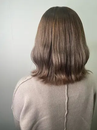 ミディアム 吉村 夏椰のヘアスタイル