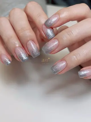 ネイル 透灯 TOUTOU 🪄のネイルデザイン