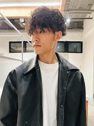 ミディアム パーマ メンズ ［LIC南堀江］大井 悟のヘアスタイル