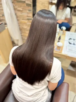 ロング 秋野 睦実のヘアスタイル