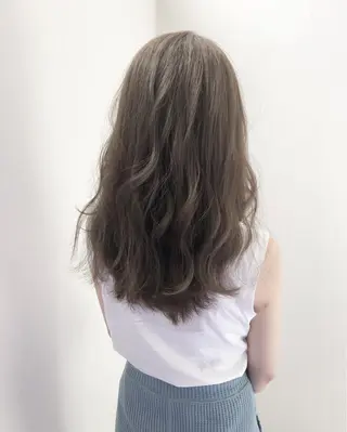 ロング カラー 白井 つづりのヘアスタイル
