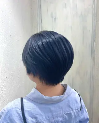 ショート カラー ✨ TOMOKO🦋✨のヘアスタイル