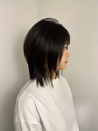 ミディアム Airi 韓国y2k ハイレイヤーのヘアスタイル