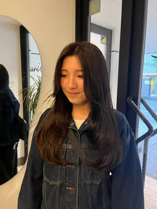 ロング 山本 彩香のヘアスタイル