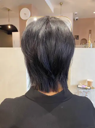 カラー モエカ -YUCCA-のヘアスタイル