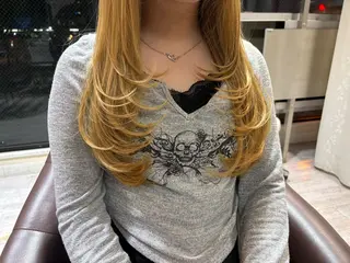 ロング 松岡 沙弥のヘアスタイル