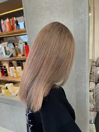 セミロング カラー ブリーチ特化 梅田本多翔のヘアスタイル