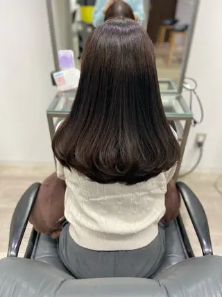 カラー 山下 穂嘉のヘアスタイル
