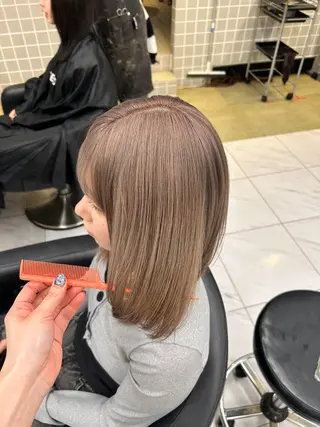 カラー 🥯縮毛/レイヤー/ ベージュヘア🥯のヘアスタイル
