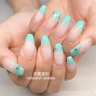 ネイル R inのネイルデザイン
