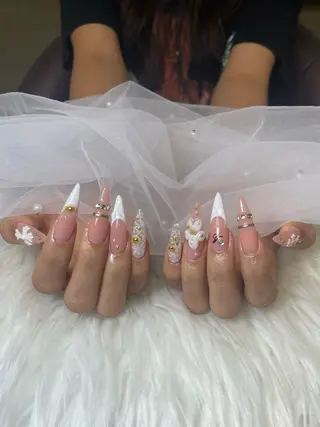 ネイル NiJi Nailsのネイルデザイン