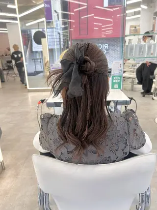 セミロング ヘアアレンジ 透明感カラー/ヘアア レンジ/はるか🤍のヘアスタイル