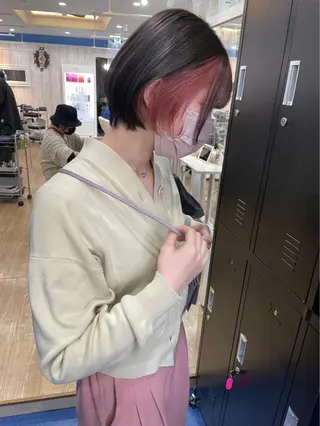 カラー white.梅田 デザインカラー🦄のヘアスタイル