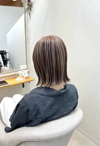 ミディアム カラー ショート/白髪ぼかし 君和田若菜のヘアスタイル