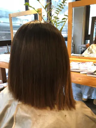 ミディアム ISHIMORI  のヘアスタイル