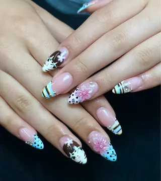 ネイル Iconic Nailのネイルデザイン