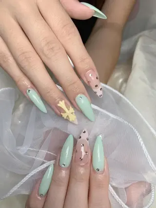 ネイル Mika Nails 心斎橋のネイルデザイン