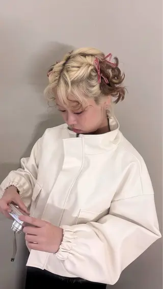 ミディアム ヘアアレンジ miteゆい カラーモデルのヘアスタイル