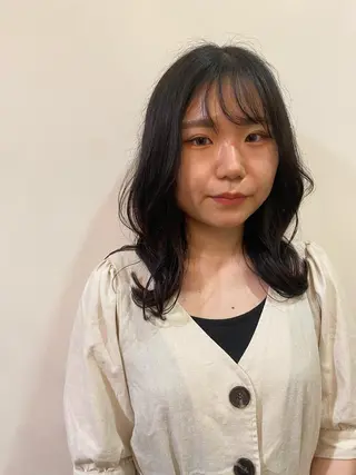 セミロング 壁谷  加保理のヘアスタイル