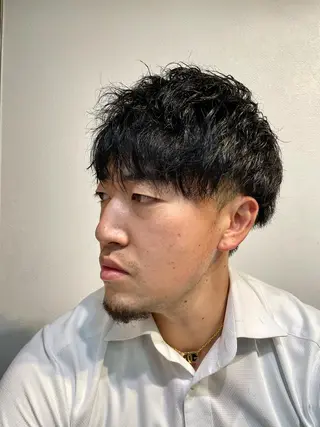 ミディアム Kamiya's TOKYO 安孫子のヘアスタイル