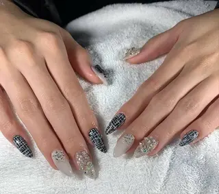 ネイル MHR nailのネイルデザイン