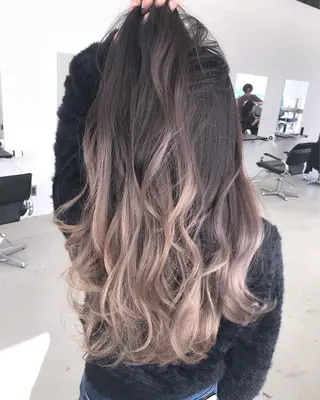 セミロング カラー ブリーチ 透明感HIDEのヘアスタイル