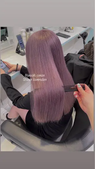 セミロング カラー 🤍💕ブリーチカラ ーAyaka💕🤍のヘアスタイル