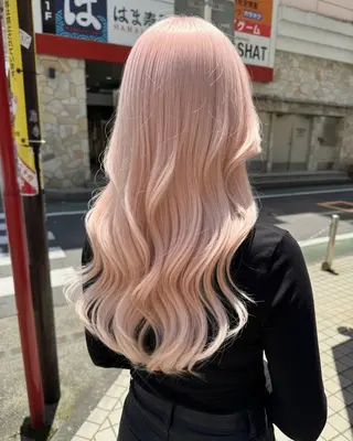 ロング カラー パーマ ヘアアレンジ ハイトーン特化🤍 浦住のヘアスタイル