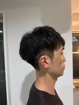 メンズ ツヤツヤ縮毛矯正 /美髪カラー 小山のヘアスタイル