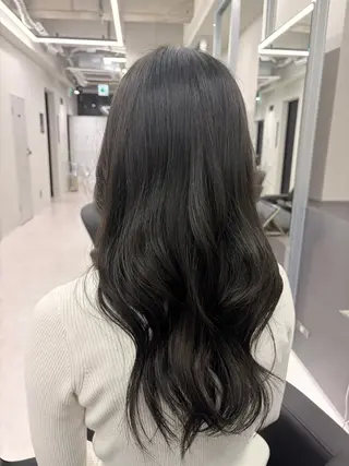 カラー 徳永 美里愛のヘアスタイル