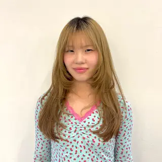 ロング 津上 恵美のヘアスタイル