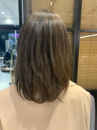 ミディアム 土佐 優奈のヘアスタイル
